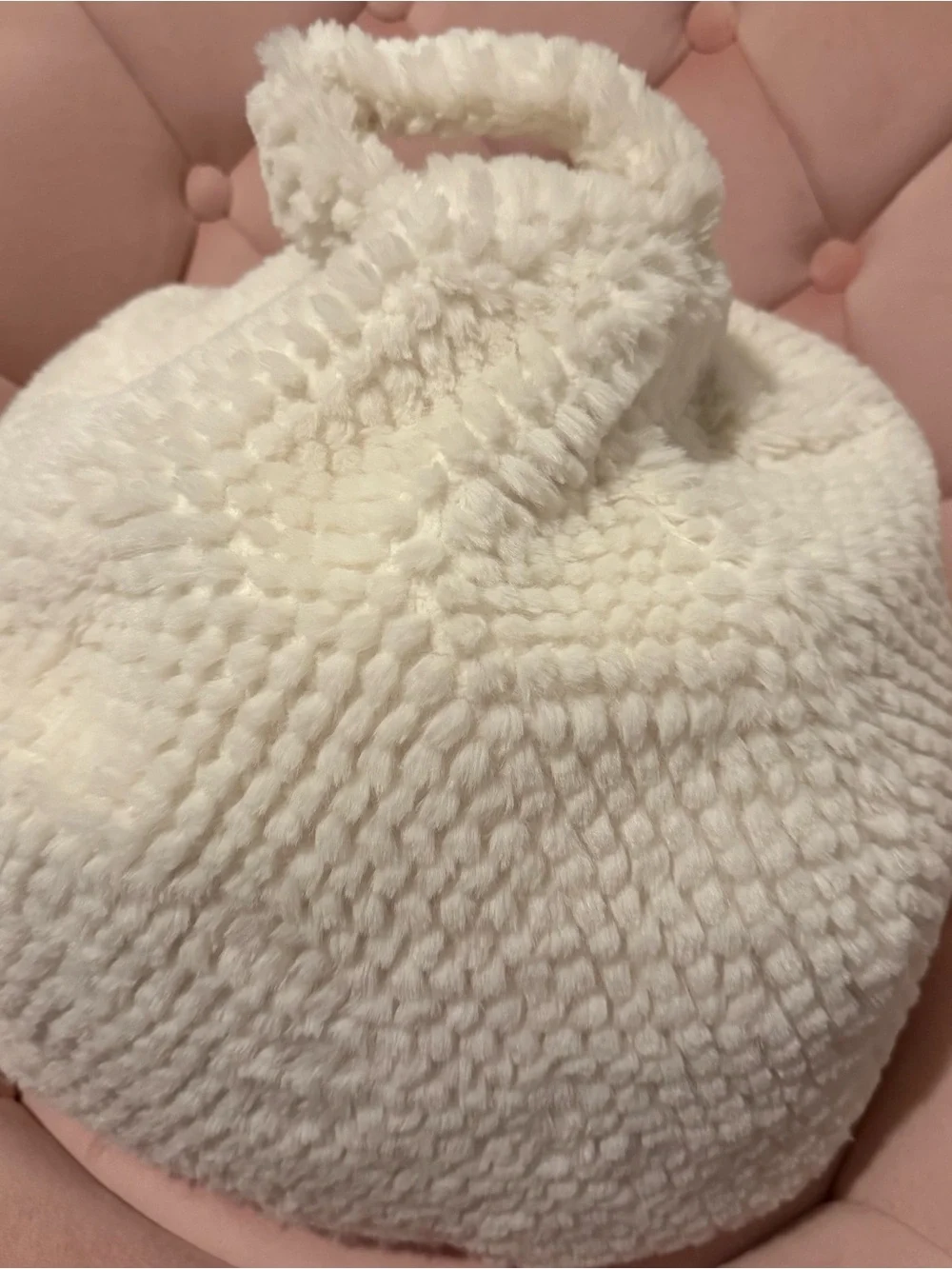 UGG Mini Cream Tablet Pouf With Phone Pocket 13”x13”x13”